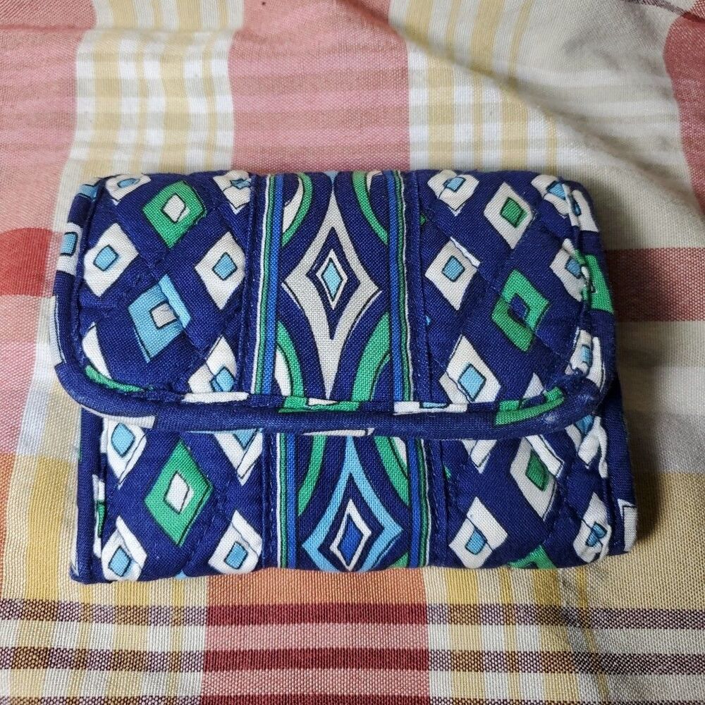 Vera Bradley Trifold Wallet Retired Pattern Mosaic Blue‎